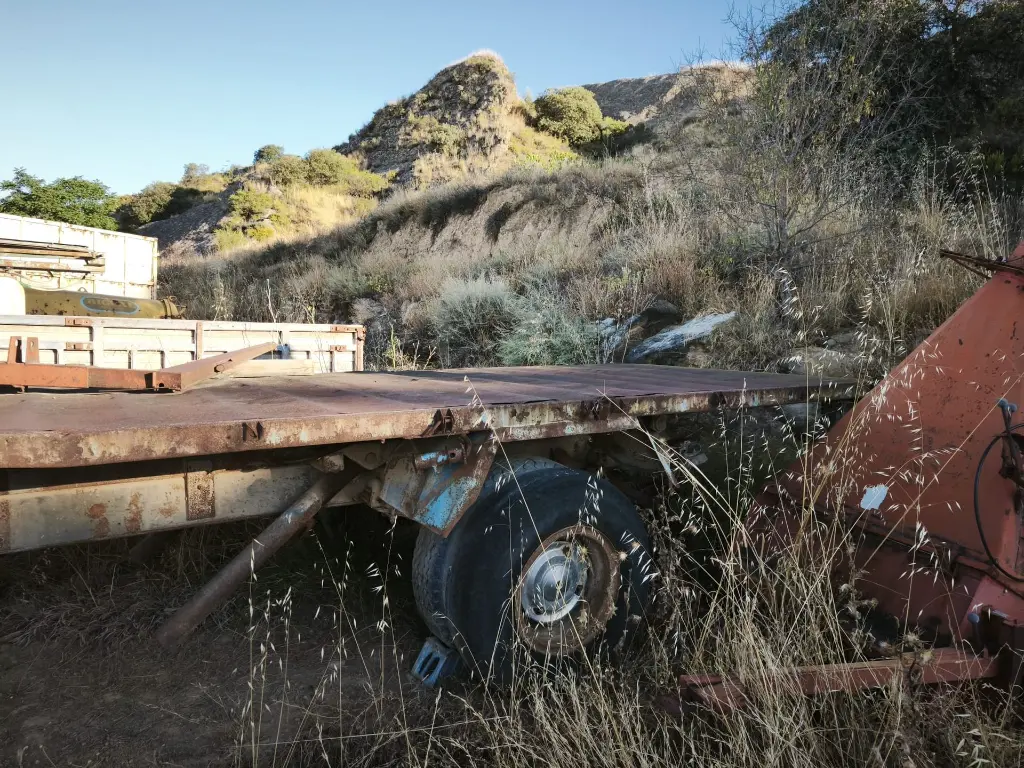 REMOLQUE BASCULANTE (1).webp