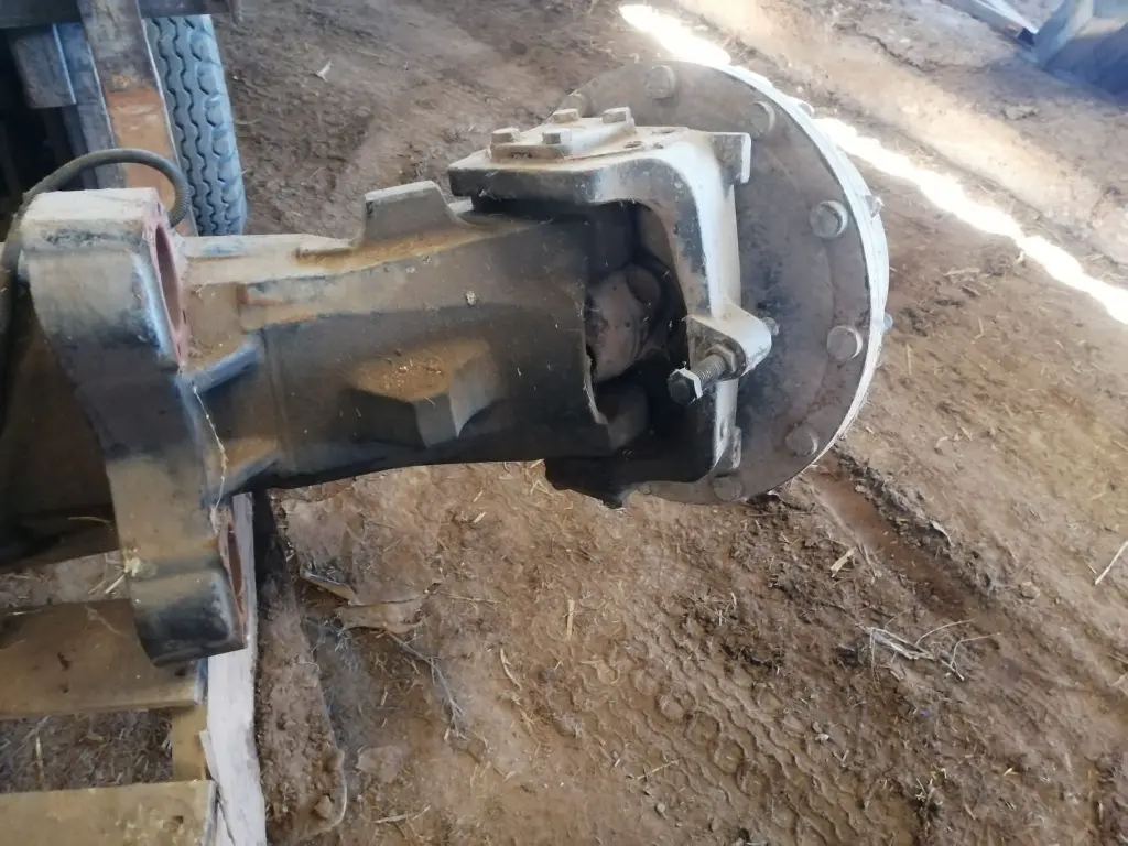 EJE DELANTERO MASSEY FERGUSON (5).webp