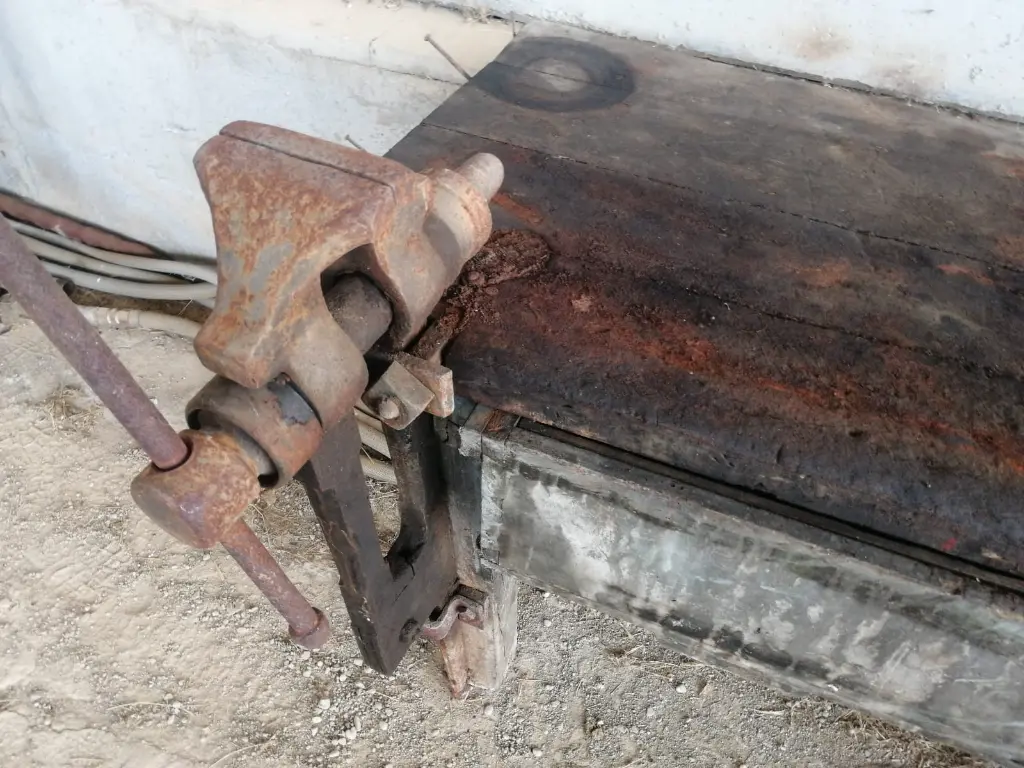 BANCO DE TRABAJO.webp