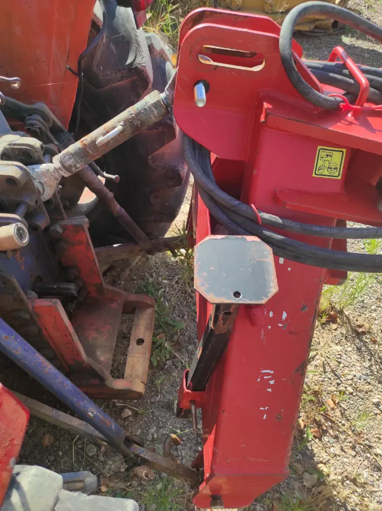 APERO TRACTOR PINZA-GRAPA (12).webp