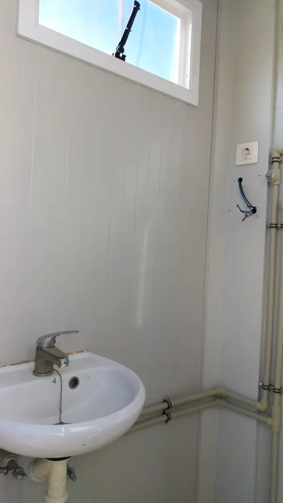 CASETA BAÑO (7).webp