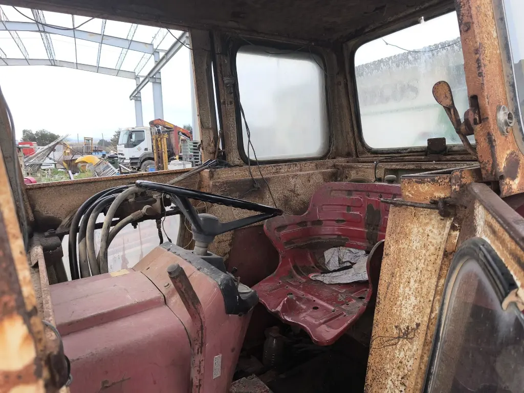 TRACTOR INTERNACIONAL (4).webp