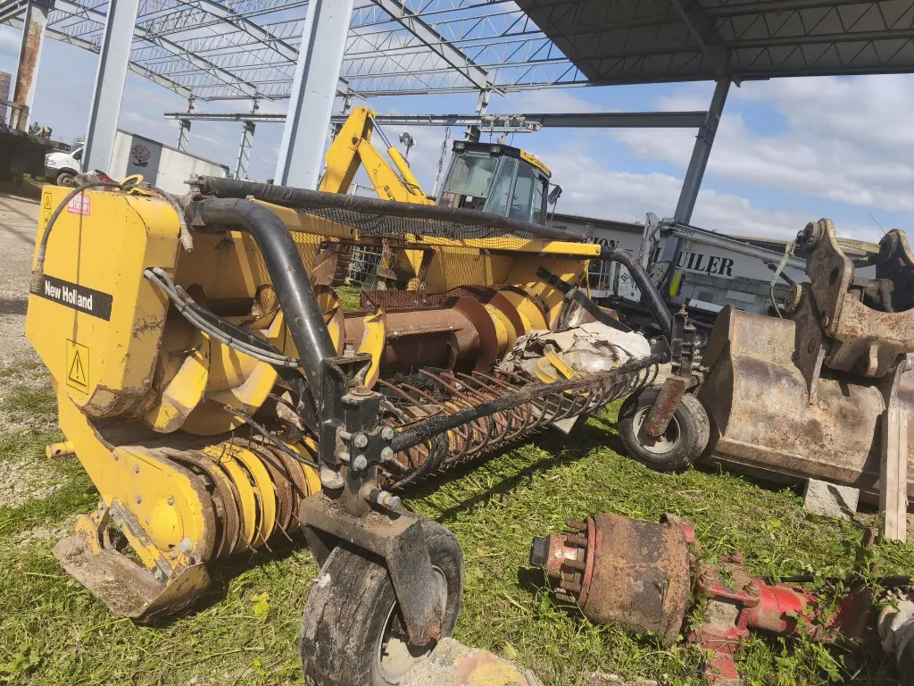 PICADORA AUTOPROPULSADA NEW HOLLAND (8).webp