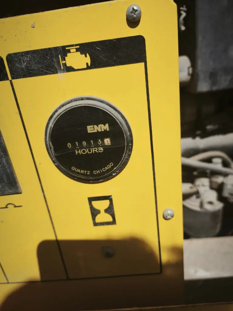 GENERADOR TORRE FOCOS DE LUZ (4).webp