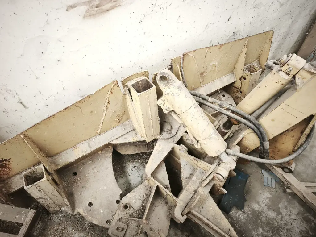 CUCHILLA NIVELADORA  (3).webp