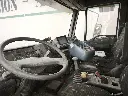 CAMION IVECO CON ESCOBA-ASPIRACION (2).webp