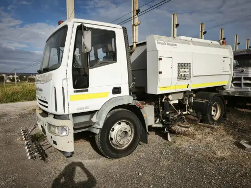 [9579FLH] 570 - CAMION IVECO HIDROSTATICO