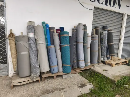 [S252] S252 - ROLLOS DE MOQUETA Y TELAS 